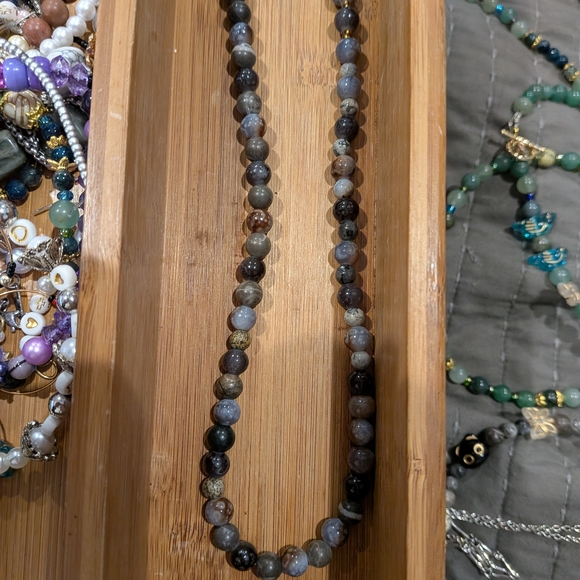 Jewelry - "Shelly" Elegant Beaded Necklace